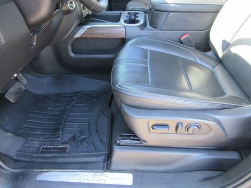 Used 2023 Chevrolet Silverado 2500 High Country w/ Z71 Off-Road Package image 24