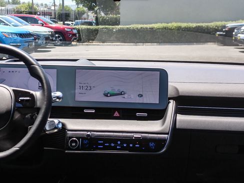 Certified 2024 Hyundai Ioniq 5 Limited RWD image 17