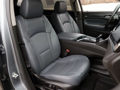 Used 2021 Buick Enclave Essence w/ Sound and Sites Package image 32