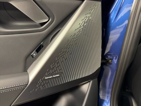 New 2026 BMW i5 eDrive40 w/ M Sport Package image 18