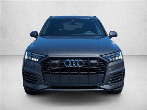 Used 2021 Audi Q7 3.0T Prestige image 2