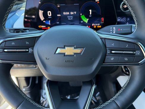 New 2026 Chevrolet Equinox EV LT AWD/4WD image 21