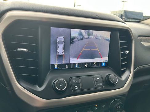 Used 2021 GMC Acadia Denali w/ GMC Pro Grade Package image 19