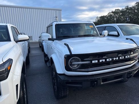 Used 2023 Ford Bronco Outer Banks image 3