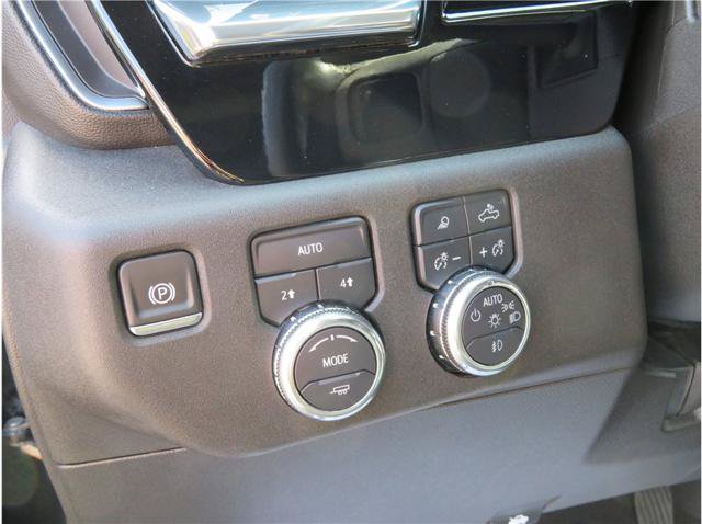 Used 2025 GMC Sierra 1500 SLT AWD/4WD image 9