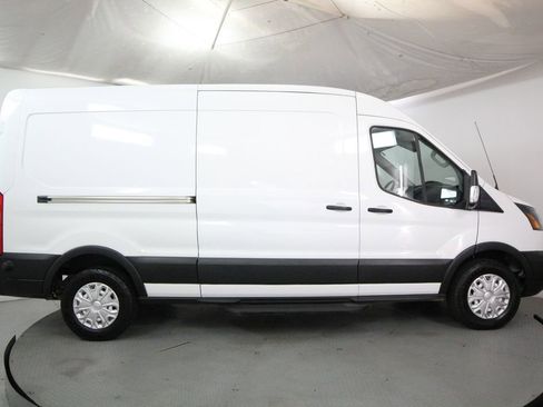 Used 2019 Ford Transit 150 148 Medium Roof RWD image 5