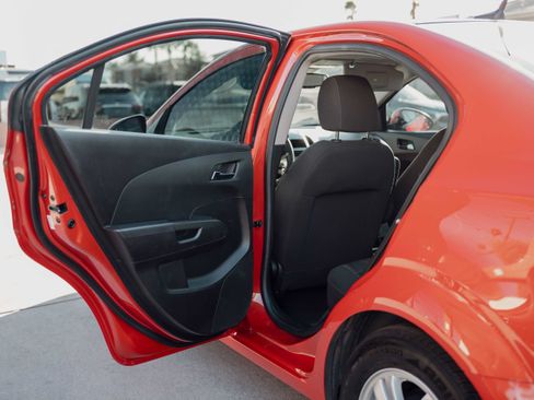 Used 2013 Chevrolet Sonic LT FWD image 10