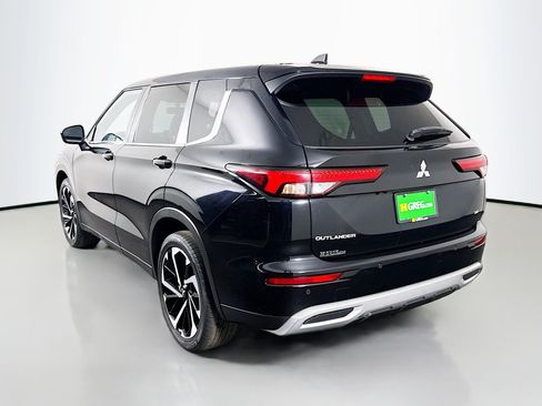 Used 2022 Mitsubishi Outlander SE AWD/4WD image 7