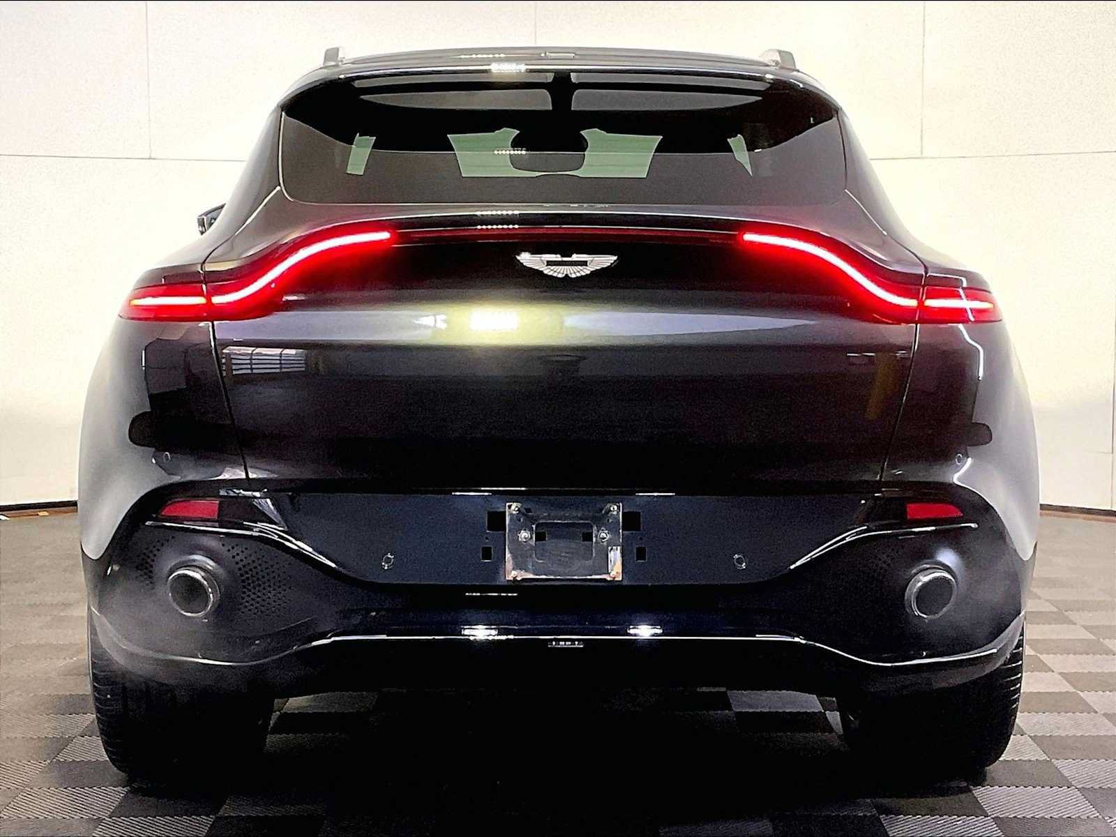 Used 2021 Aston Martin DBX AWD/4WD image 6