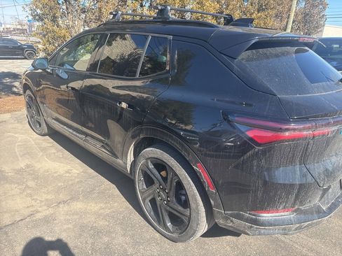 Used 2024 Chevrolet Equinox EV RS image 7