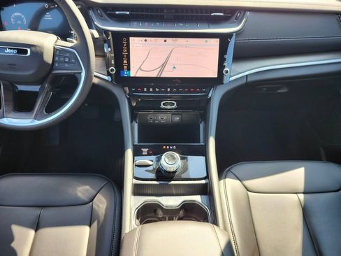 Used 2026 Jeep Grand Cherokee L Limited w/ Limited Altitude Package AWD/4WD image 14