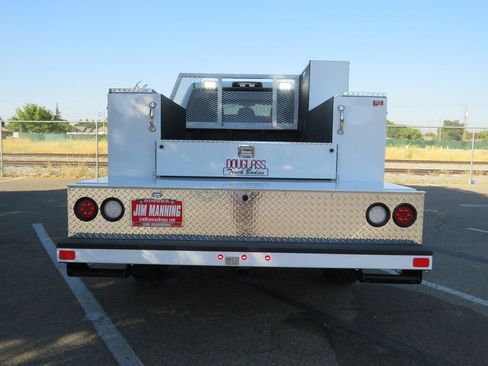 New 2022 RAM 3500 Tradesman w/ Chrome Appearance Group image 65