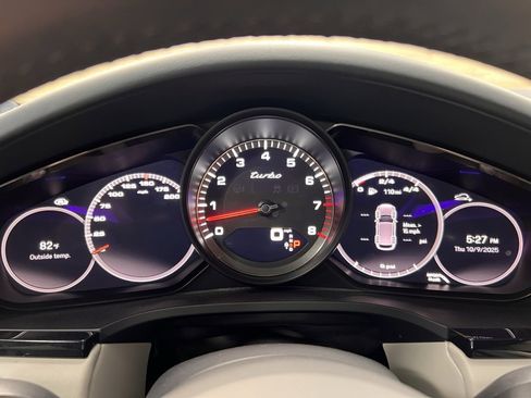 Used 2022 Porsche Cayenne Turbo image 30