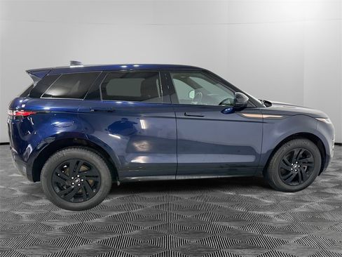 Used 2022 Land Rover Range Rover Evoque R-Dynamic S image 6