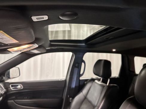 Used 2021 Jeep Grand Cherokee Laredo X image 30