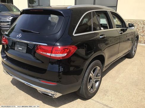 Used 2019 Mercedes-Benz GLC 300 image 5