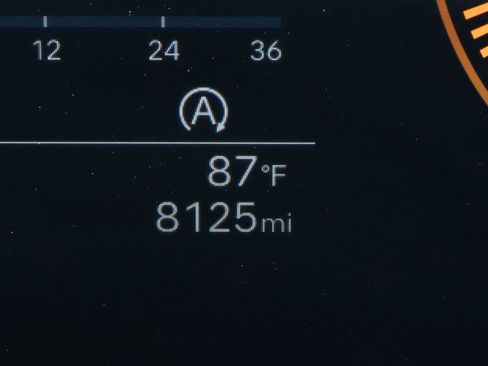 Certified 2025 Hyundai Santa Fe SEL image 28