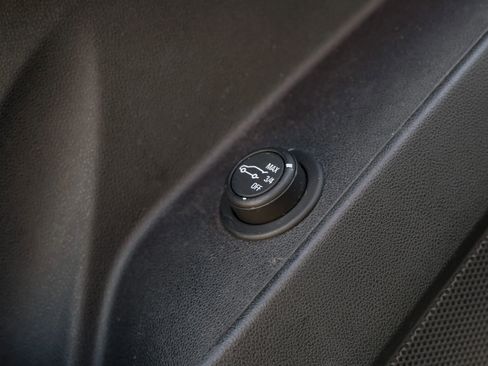 Used 2018 Chevrolet Equinox LT image 49