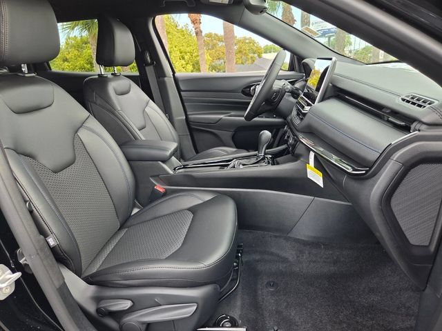 Used 2026 Jeep Compass Latitude AWD/4WD image 16