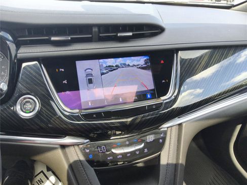 Used 2023 Cadillac XT6 Premium Luxury w/ Technology Package FWD image 35