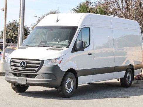 New 2025 Mercedes-Benz Sprinter 2500 image 3