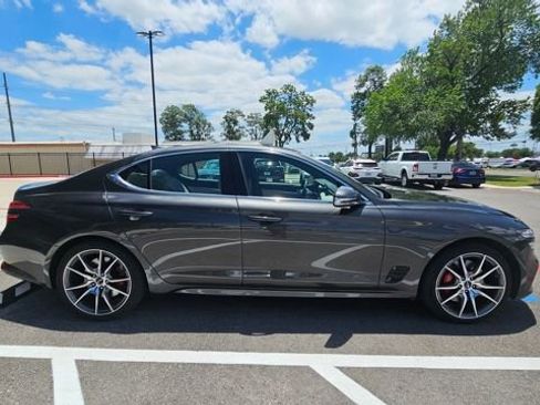 Used 2025 Genesis G70 2.5T AWD/4WD image 4