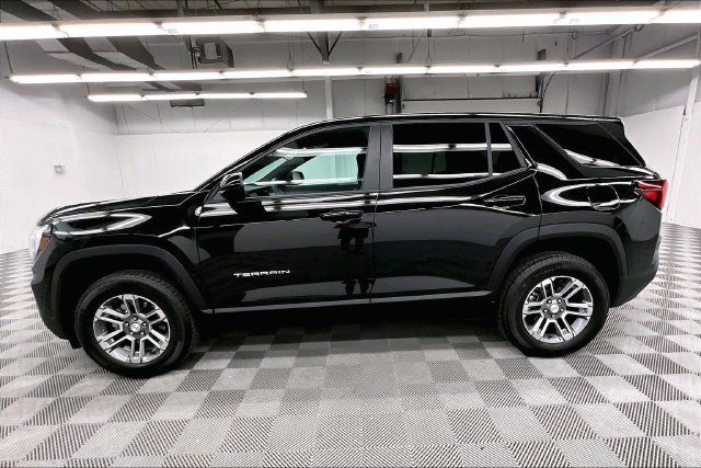 Used 2026 GMC Terrain Elevation AWD/4WD image 14