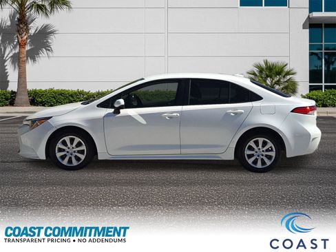 Used 2020 Toyota Corolla LE image 9