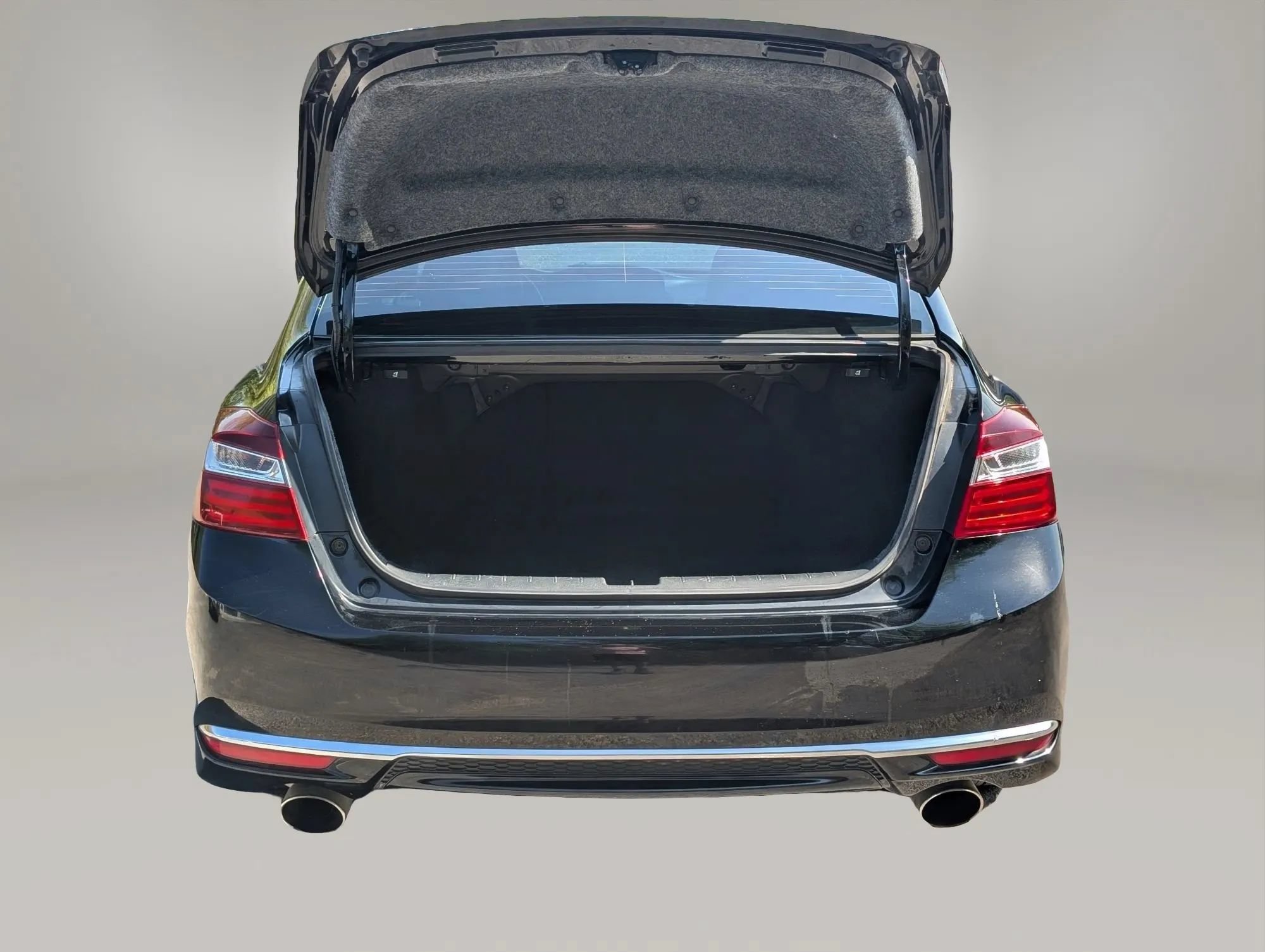 Used 2016 Honda Accord Sport image 9