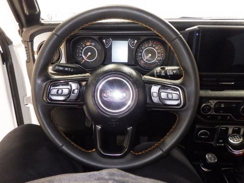 Used 2024 Jeep Wrangler Sport AWD/4WD image 9