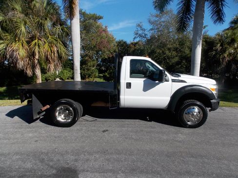 Used 2012 Ford F550 4x4 Regular Cab Super Duty w/ Trailer Tow Pkg image 11