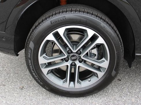 Used 2025 Audi Q5 Premium w/ Convenience Package AWD/4WD image 37