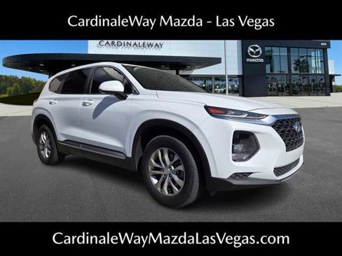 Used 2019 Hyundai Santa Fe SE image 1