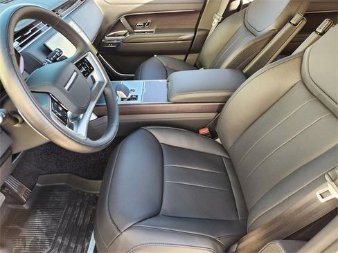 New 2026 Land Rover Range Rover SE image 8