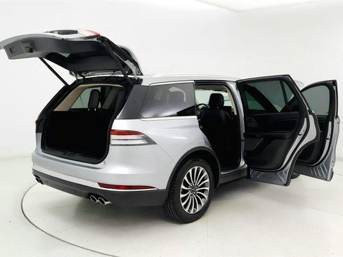 Used 2020 Lincoln Aviator Reserve w/ Elements Package Plus AWD/4WD image 11
