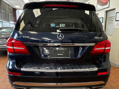 Used 2018 Mercedes-Benz GLS 450 4MATIC w/ Premium Package image 11