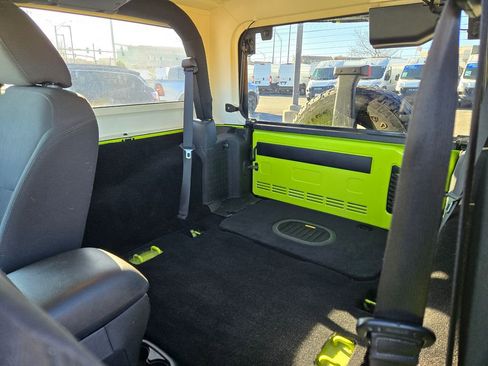 Used 2017 Jeep Wrangler Sport w/ Connectivity Group image 21