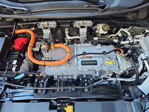 Used 2023 Nissan Ariya FWD image 13