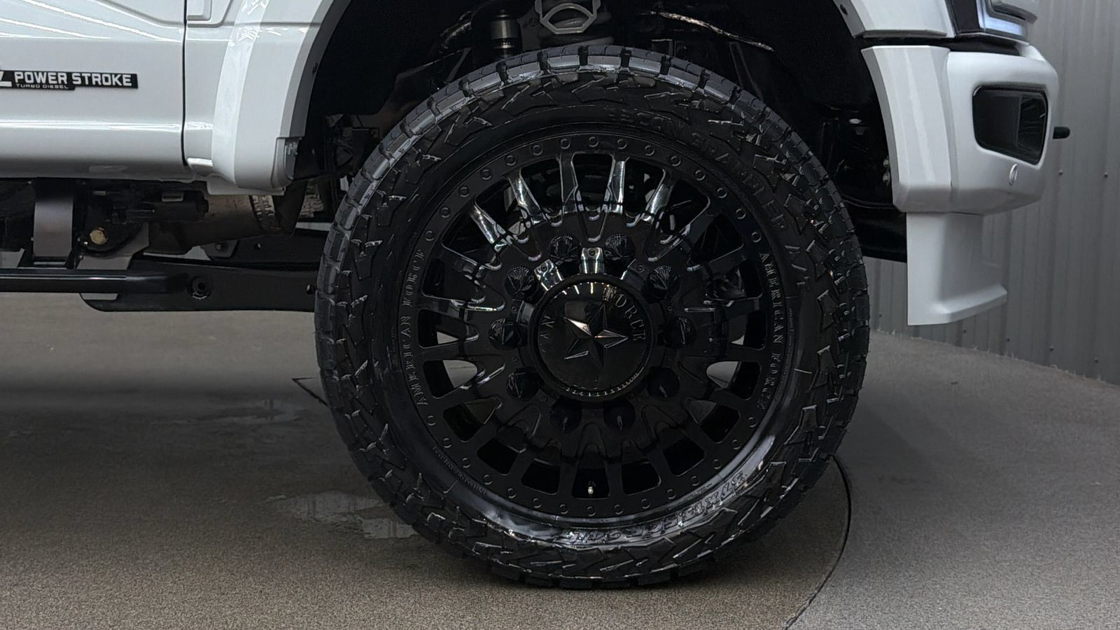 Used 2026 Ford F450 Platinum w/ FX4 Off-Road Package AWD/4WD image 9