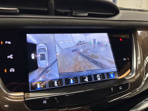 Used 2023 Cadillac XT6 Sport w/ Platinum Package AWD/4WD image 34