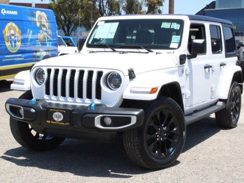 Used 2023 Jeep Wrangler Unlimited Sahara w/ Cold Weather Group AWD/4WD image 10