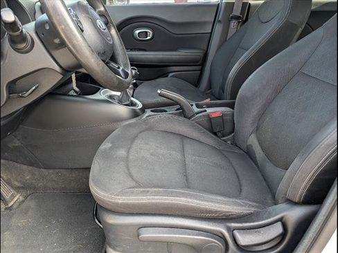 Used 2015 Kia Soul image 5