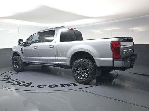 Used 2022 Ford F250 Platinum w/ FX4 Off-Road Package AWD/4WD image 7