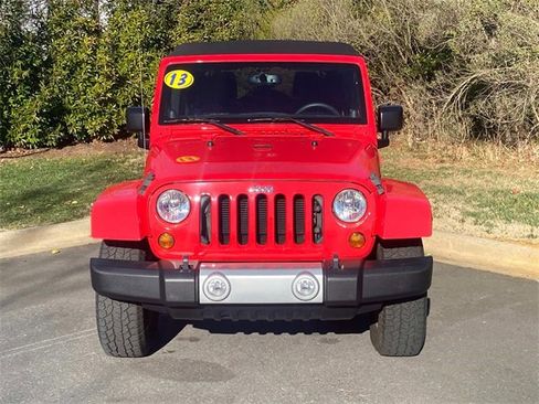 Used 2013 Jeep Wrangler Unlimited Sahara image 2
