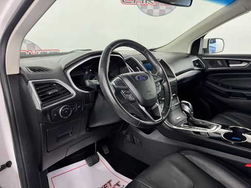 Used 2017 Ford Edge Titanium w/ Technology Package FWD image 10
