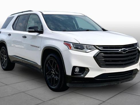 Used 2018 Chevrolet Traverse Premier w/ Redline Edition AWD/4WD image 3