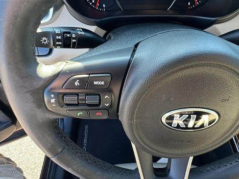 Used 2017 Kia Sorento EX image 23