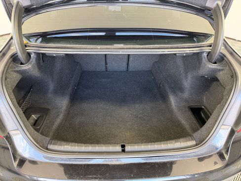 Used 2018 BMW M550i xDrive image 33