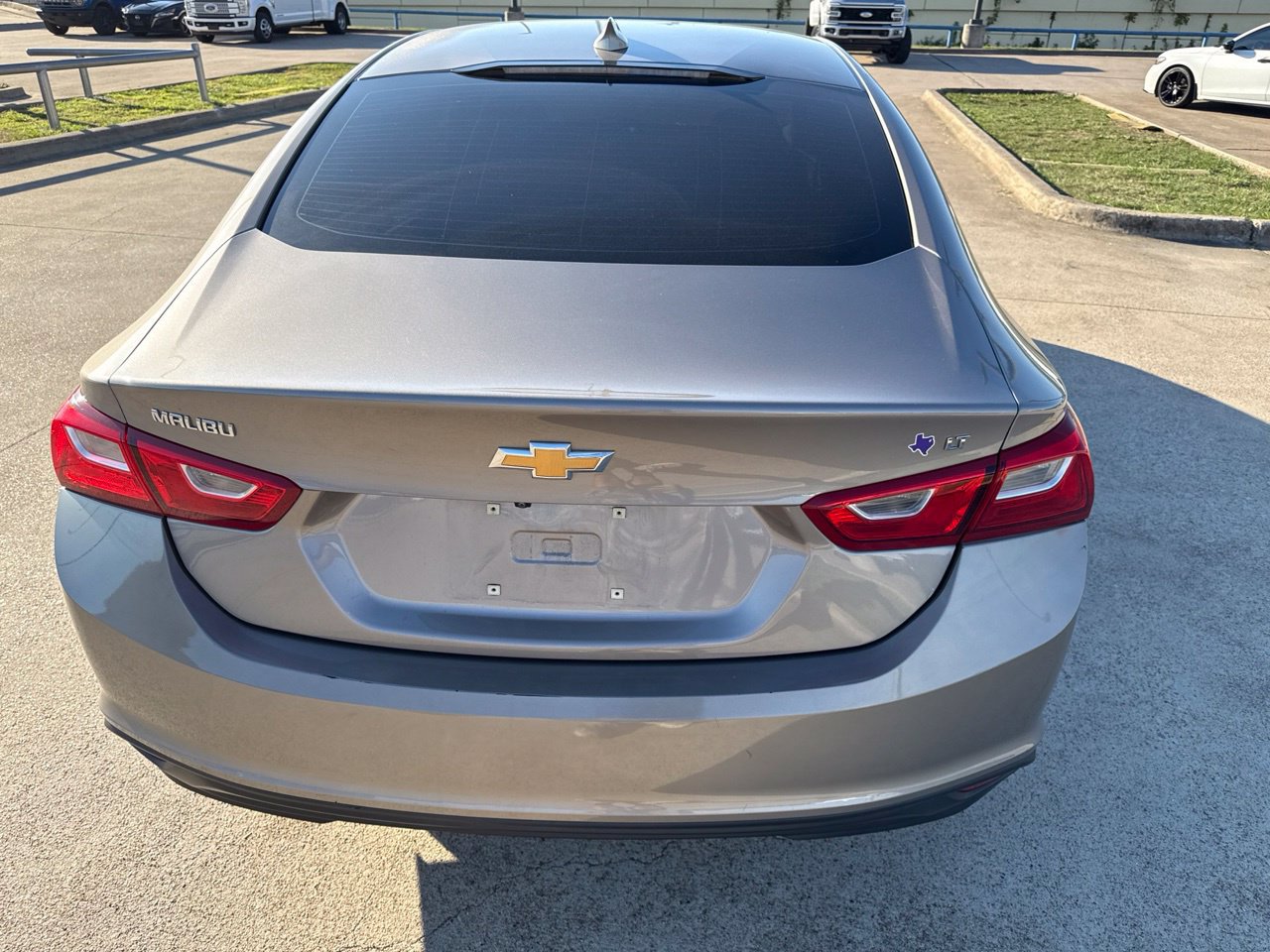 Used 2023 Chevrolet Malibu LT FWD image 9