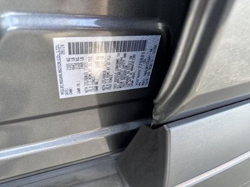 Used 2025 Nissan Rogue SV FWD image 39